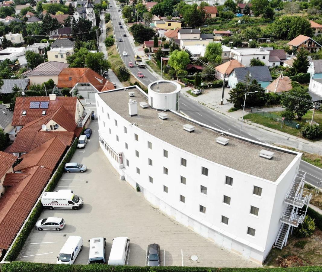 Penzion Lux Nitra Exterior photo